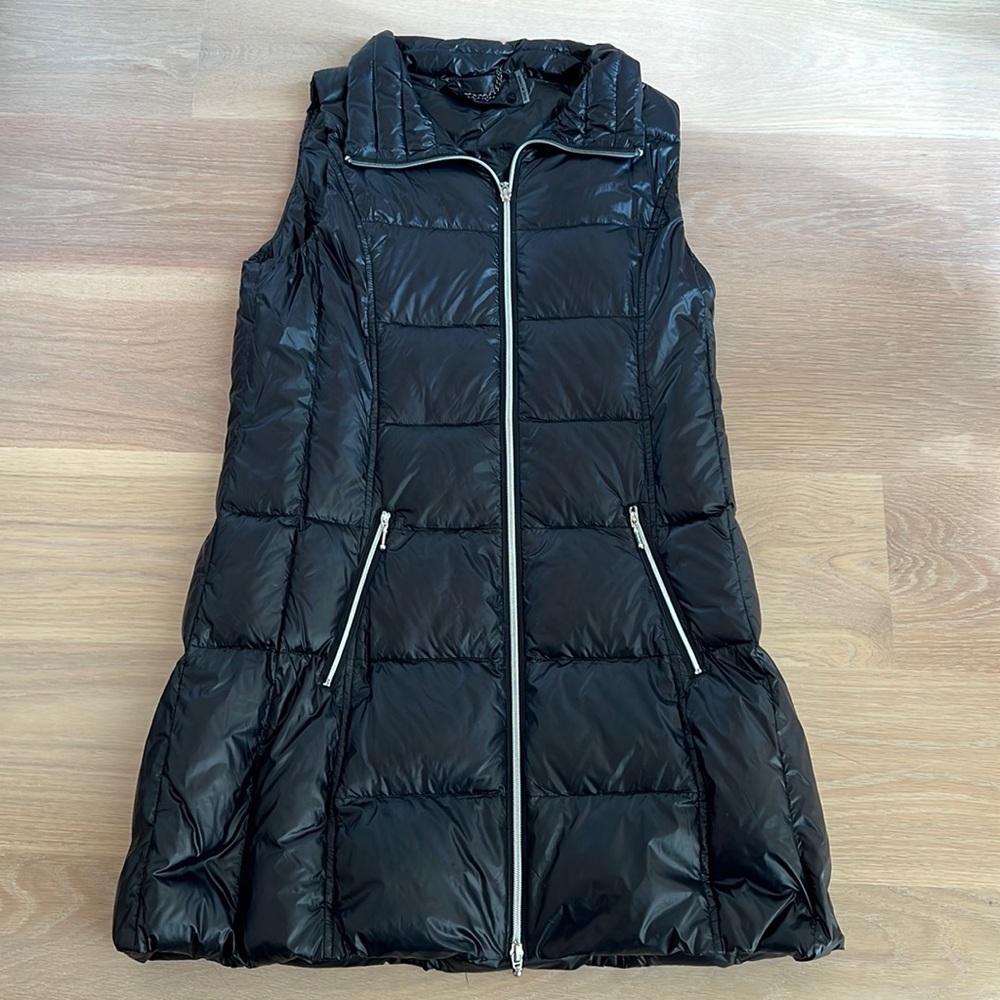 Lightweight long down vest